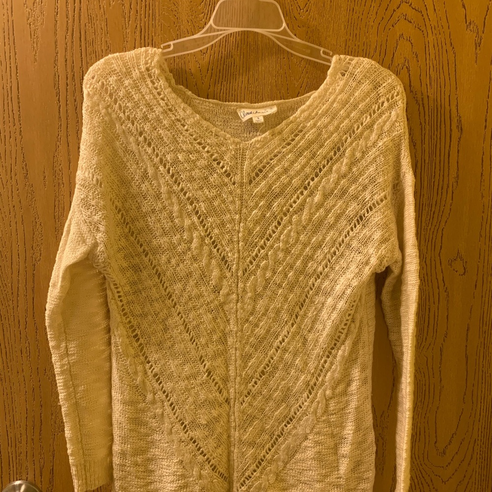 Knit long sleeve sweater